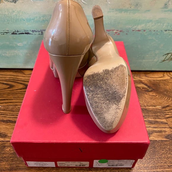 Round Toe Valentino Platform Heels 40/US 10 - Picture 4 of 5
